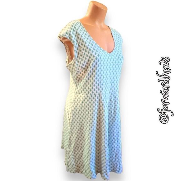 New York & Company Dress with Pockets - Size Large - Picture 4 of 12